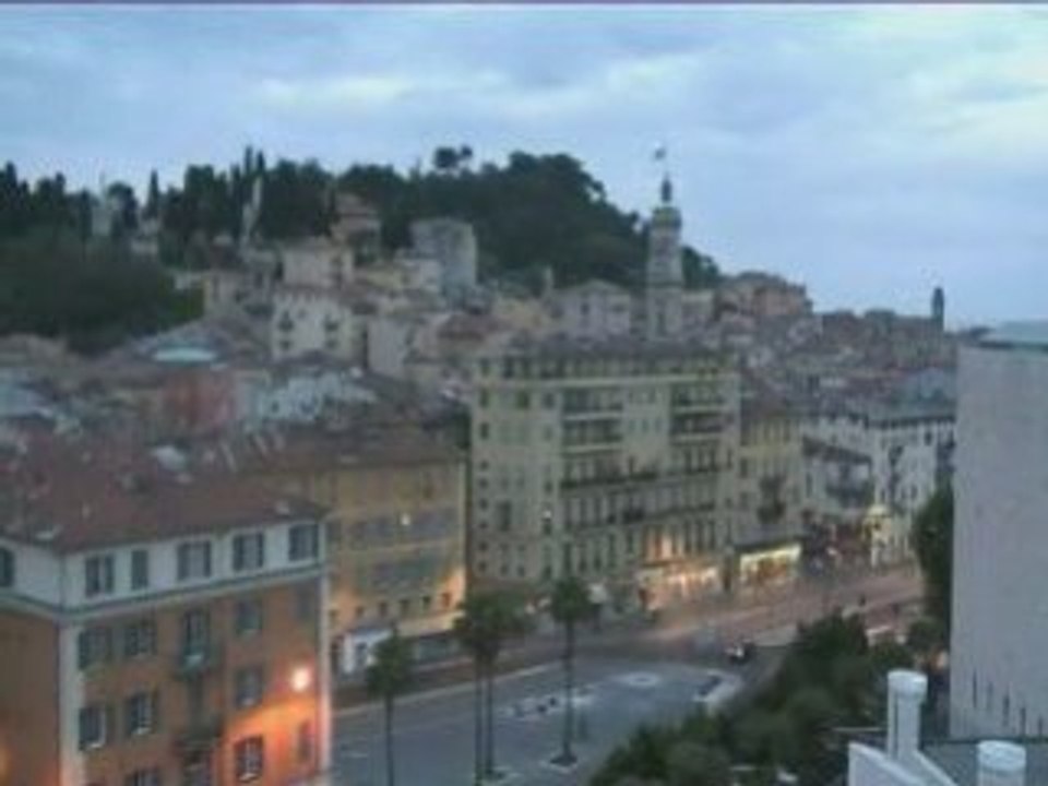 VUE DE NICE SUR LES HAUTEURS DU MAMAC EN 2008
