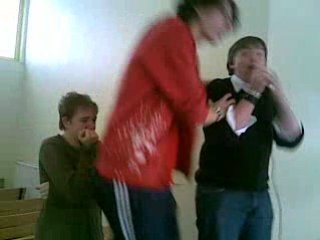 On a survécu à ça? xD Lool