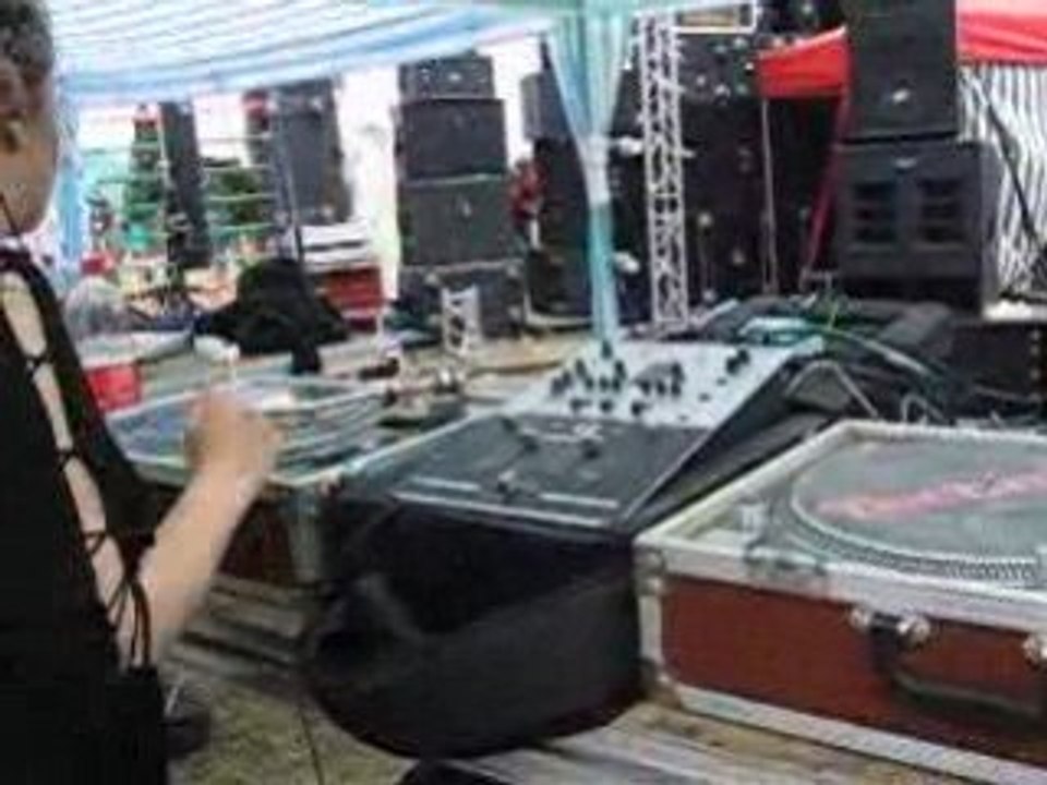 Tekos 1er mai 2006 Delikatess & Julia live-mix chez MST