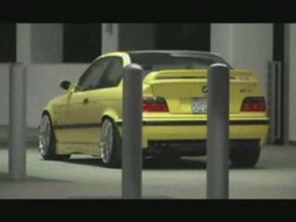 BMW e36 (Jaune)