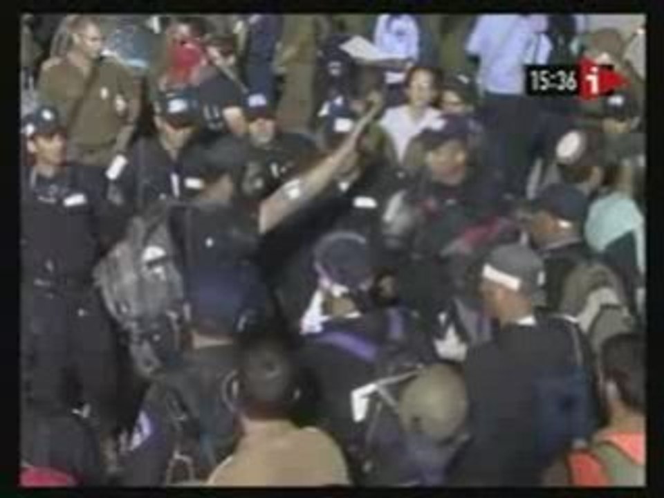 Colon israélien au salut fasciste