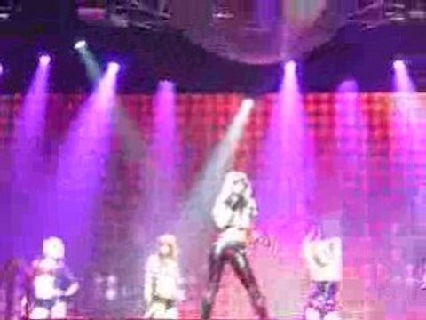 The Pussycat Dolls - Don't cha (Debut) - Paris 08/02/09