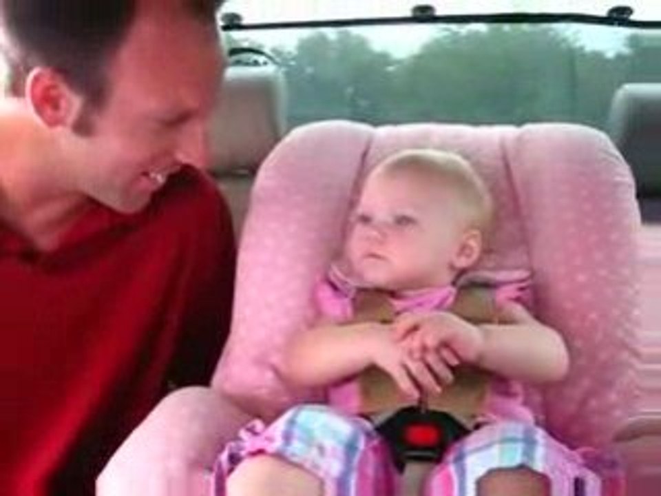 Un bebe trés bavard