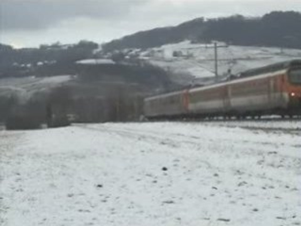 Un peu de neige au pied du Jura