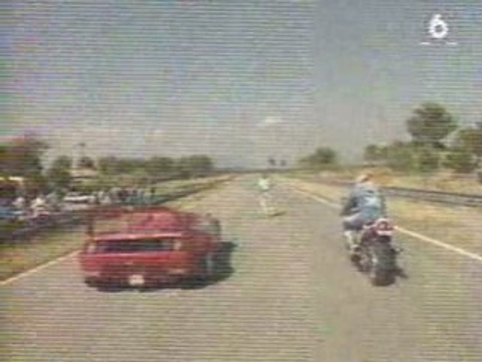 Ferrari 348 Barchetta Vs Honda CBR 900 Roca