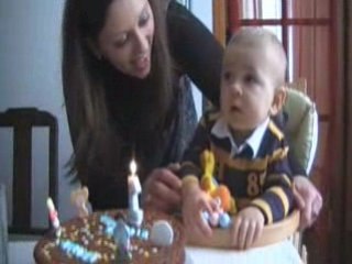 Nathan souffle sa première bougie