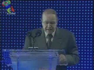 Abdelaziz Bouteflika annonce sa candidature pour 2009