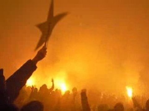 GROS FUMI ENTREE DES JOUEURS PSG-ASSE