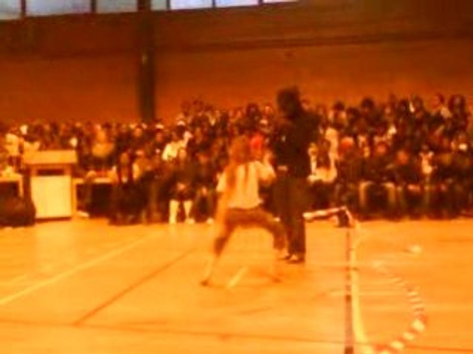 Coupé décalé par une petite blanche