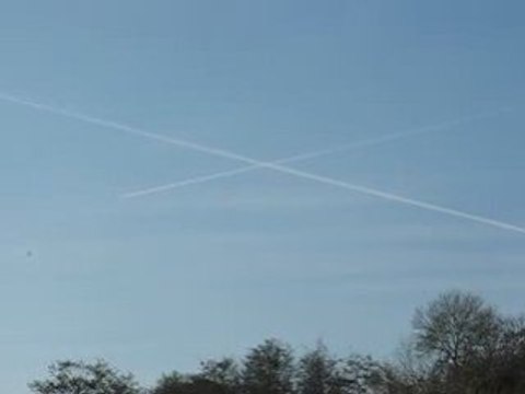 Bouguenais : croisée d'avions