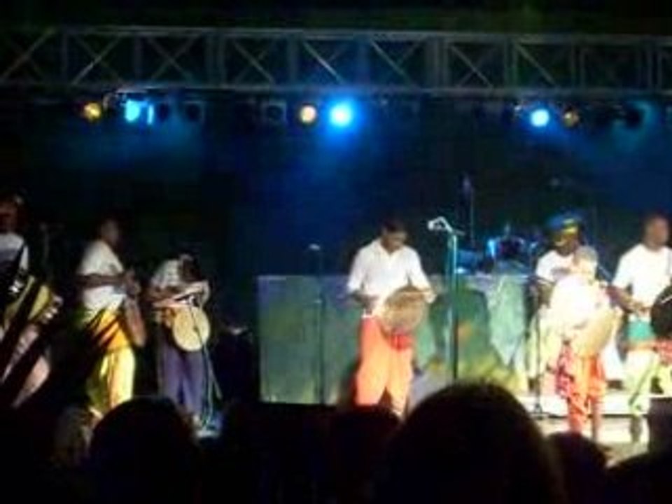 Tambours sacrés (974) 19 12 08 grand bois st pierre