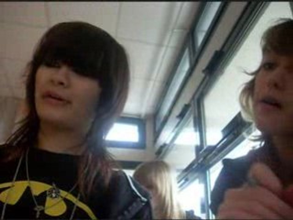 Kitty et chouquette en cours de Maths =P