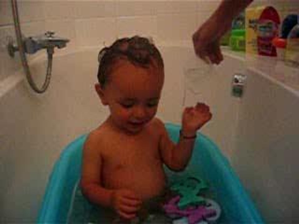 Samy au bain