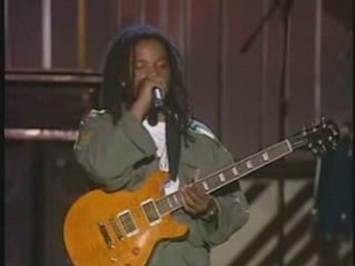 Erykah Badu > No More Trouble (Live)