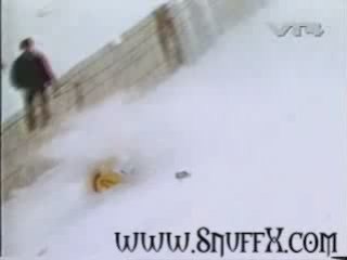 Chute en ski impressionante