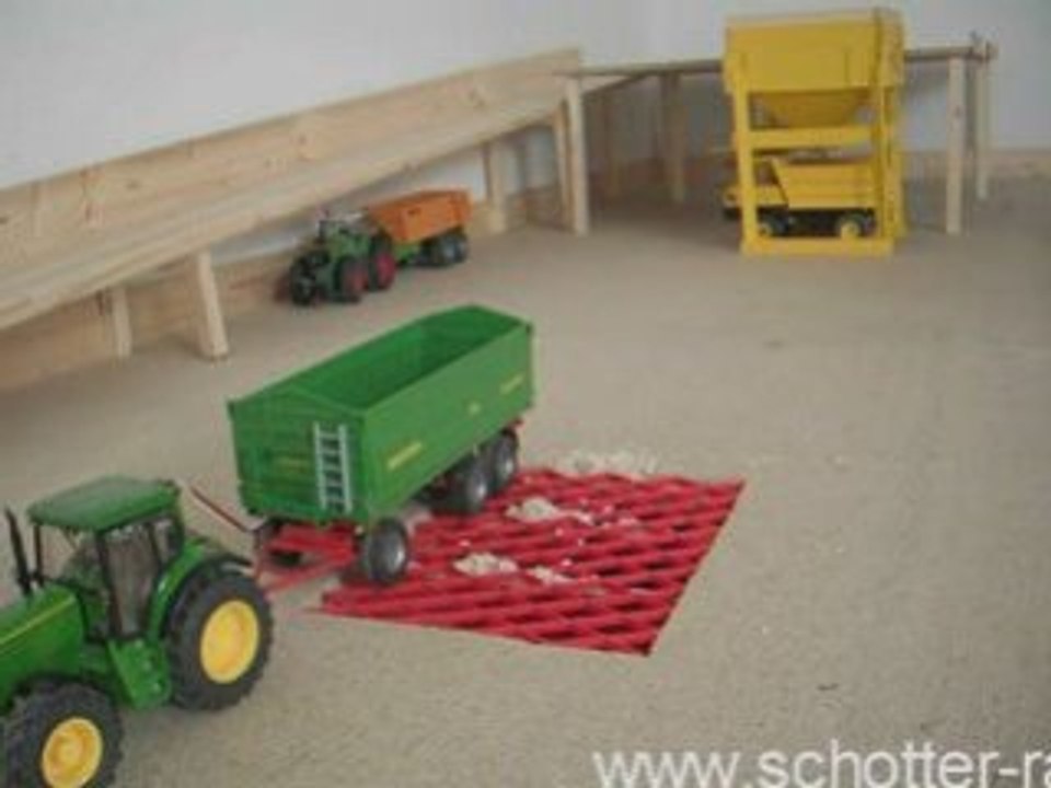 John Deere mit dreiachser Brantner Anhänger (RC Kipper)