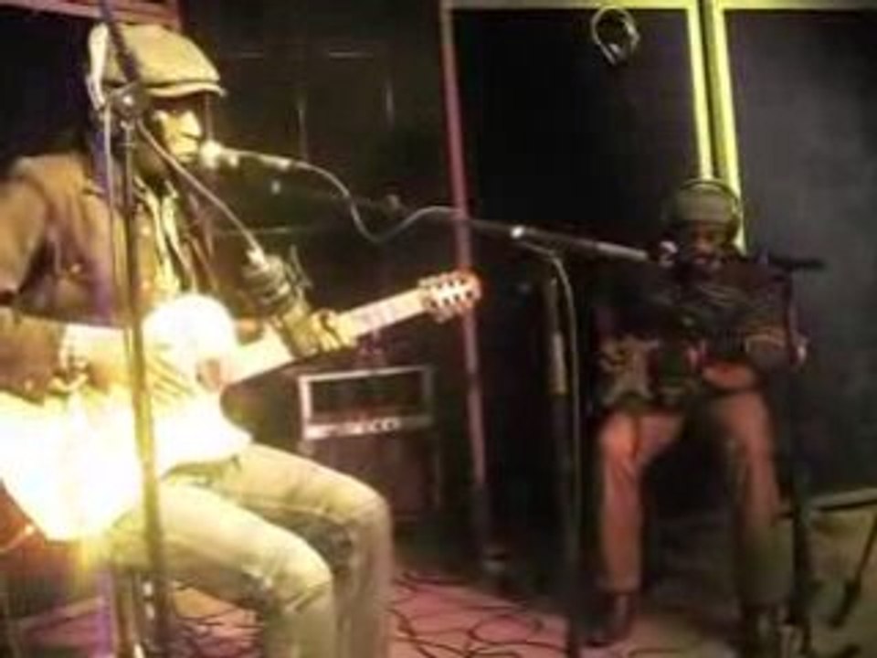 Peter Solo, live acoustique