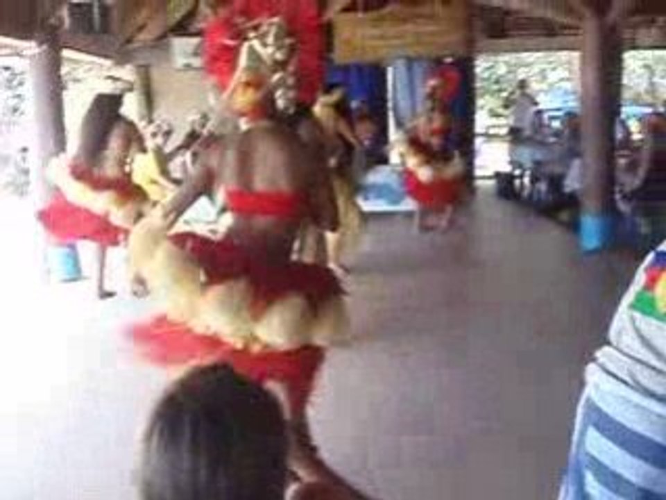 Danse tahitienne au phare Amedée