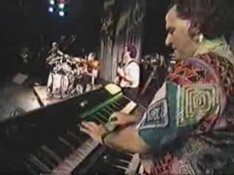 BATTEUR DE FOU!!VINNIE COLAIUTA!!!! KARIZMA!!!!! i'm tweaked