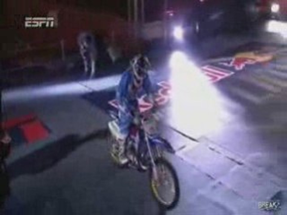 Moto : Robbie Madisons record du monde de saut