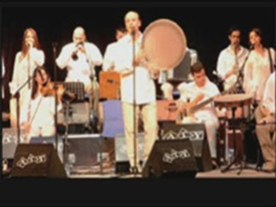 Kardeş Türküler- Cahildim Dünyanın Rengine Kandım