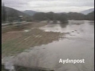 Büyük Menderes taştı