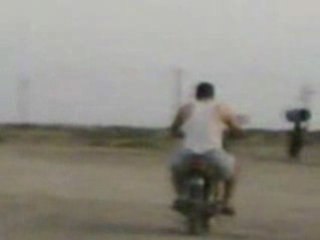 accident d'un arabe sur une moto