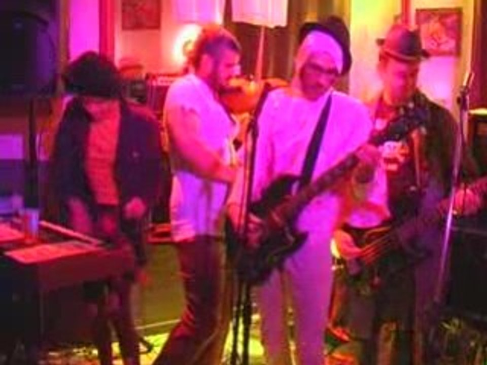 Le con de violon by les residus