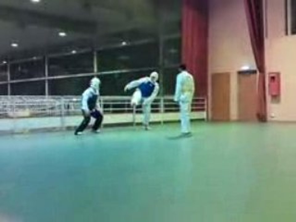 Taekwondo entrainement J-B vs Nak