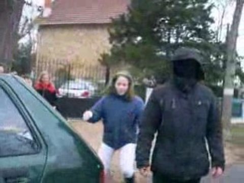 Le monstre nous attaque au Poney club du parc