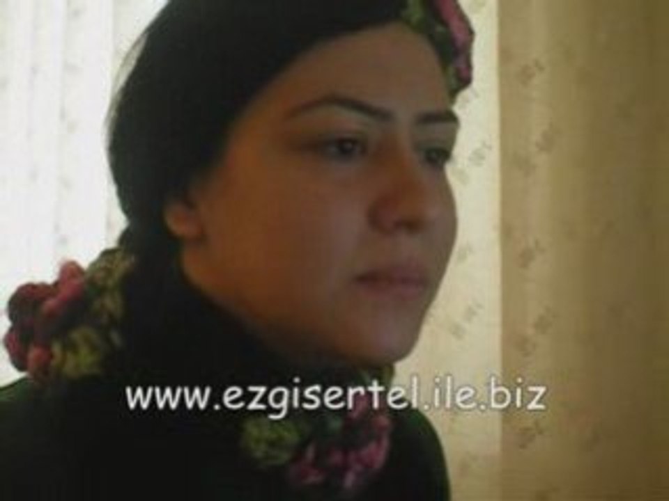 Ezgi Sertelden Fanlarına Selamlar