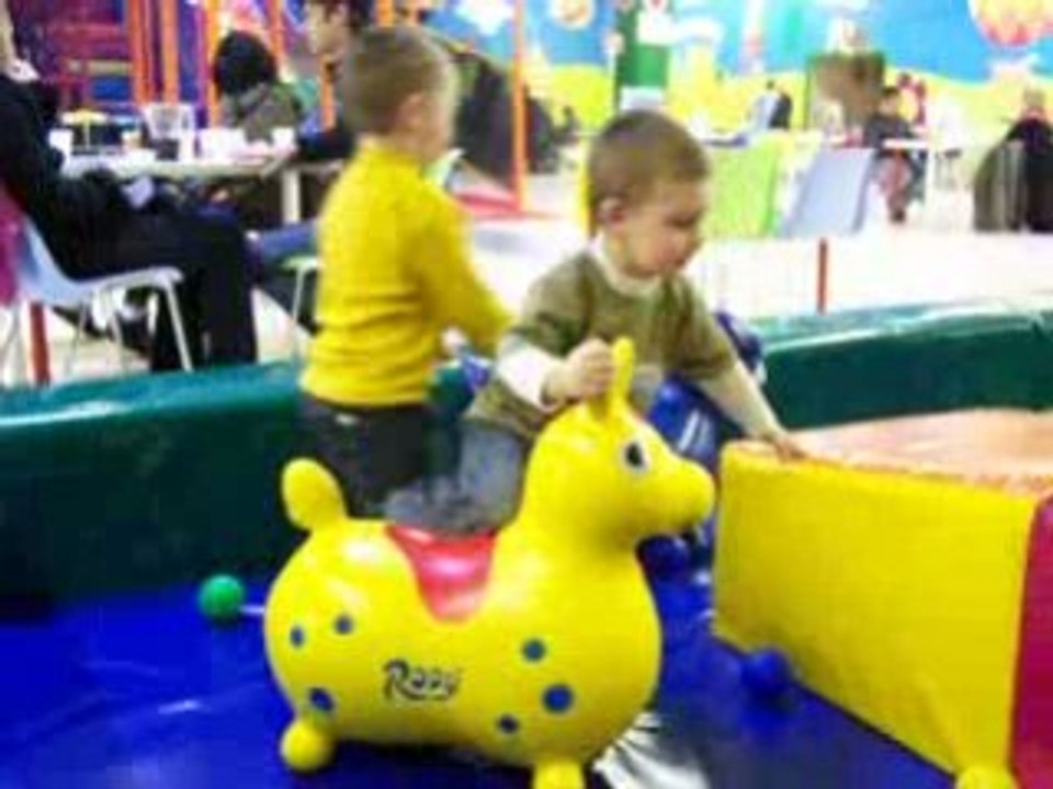 mathis chez clownland 2eme partie