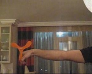 "Boomix"  inanılmaz indoor boomerang izlemeden geçme!!!!