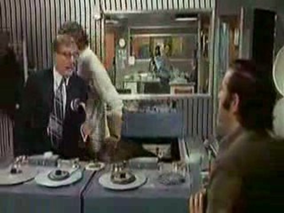 Jean Yanne - Tout le monde il est beau.... pubs!