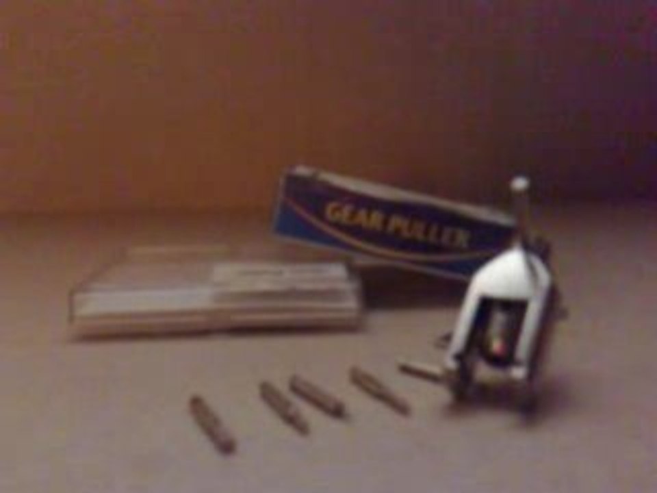 EXTRACTEURE DE PIGNON POUR MOTEUR BRUSHLESS OU AUTRES