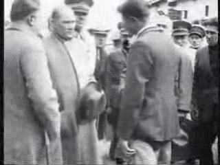 - Atatürk - Bir Koyluyu Dinlerken -  ATATuRK ARsıv