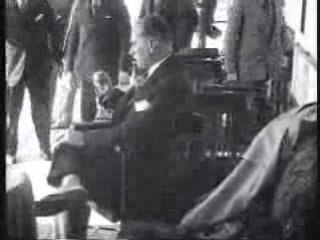 ATATURK KAHVE ICERKEN - tev-schramberg