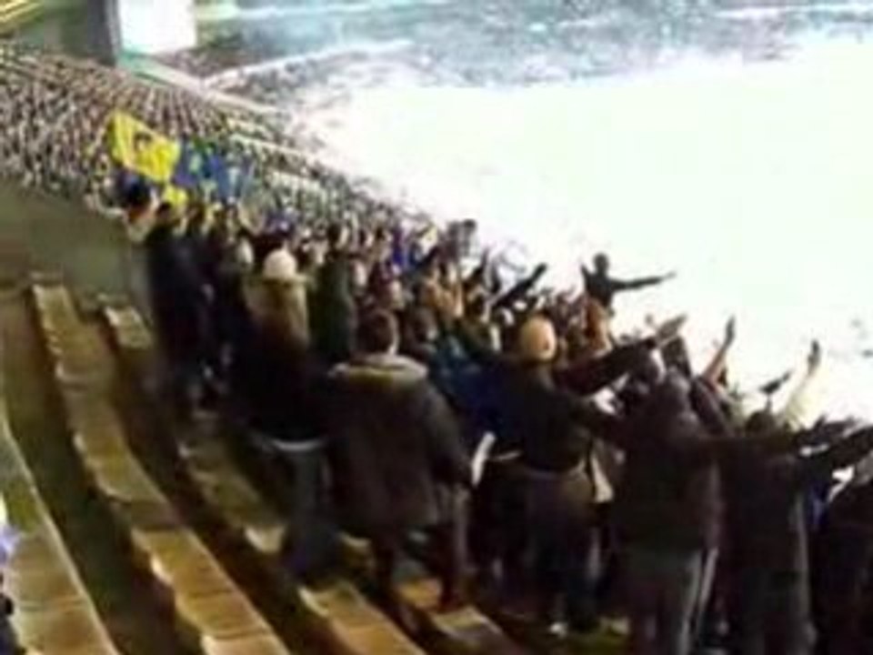 Bordeaux gf38 ambiance red kaos