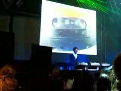 machine speaking nuit rouge dock des suds