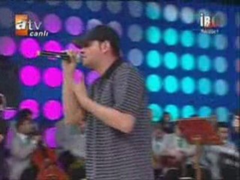 Ceza Feat Funky C- Yerli Plaka Canli Performans- (YepYeni)