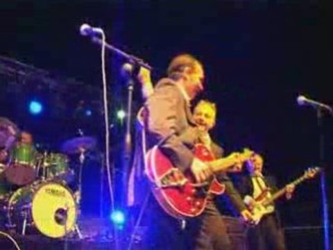 - LES SOCQUETTES BLANCHES DACTYLO ROCK