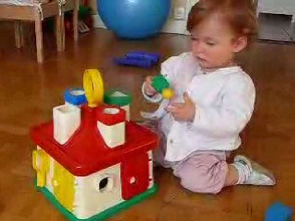 Pauline 12 mois et la maison Berchet