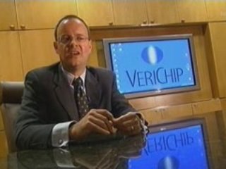 Puce electronique sous la peau 5.8