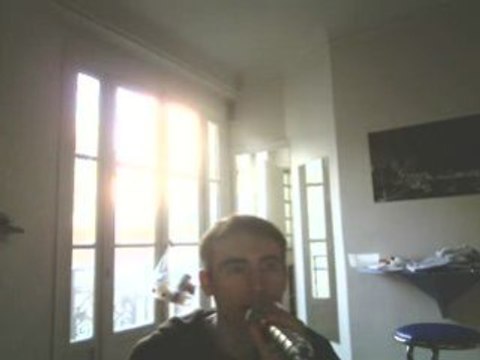 Wiwi égratigne King kong five