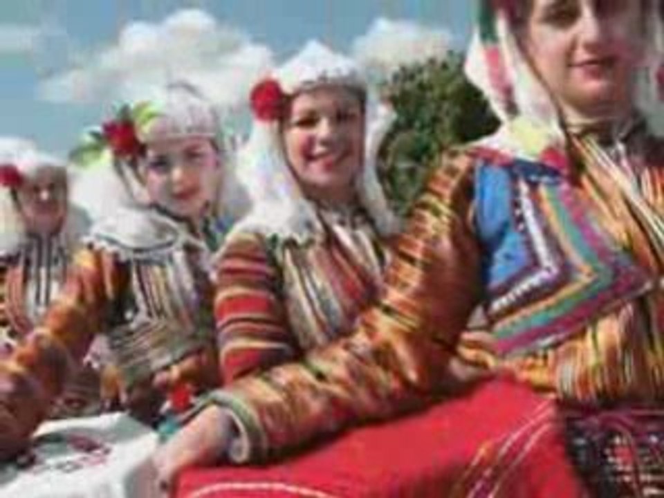 МАКЕДОНСКО ДЕВОЙЧЕ