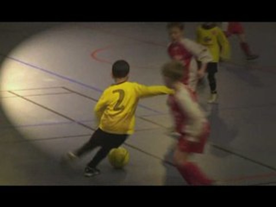 Madïn 6 ans et 20 ans dans les pieds