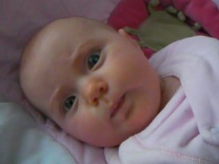 Clotilde se réveille calmement