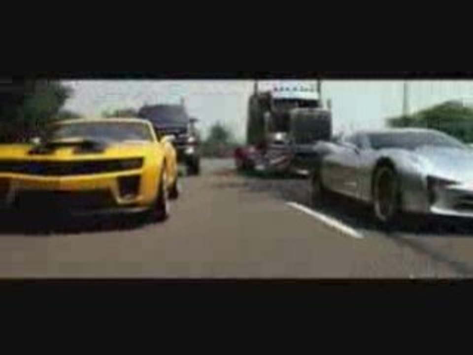 Transformers 2 : General Motors Autobots in Transformers