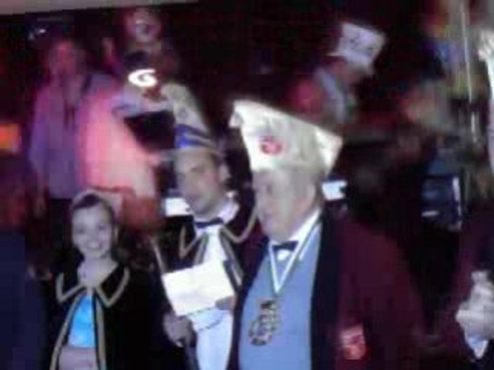 Moment mythique à bambi le nouveau couple princier lol