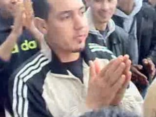 jeune d'alger soutiennent ghaza sans l'etat ni les partis